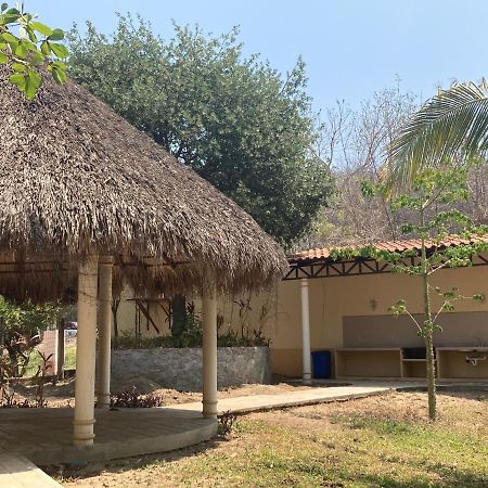 El Colorín, a condo in the heart of Huatulco Santa Cruz Huatulco Exterior foto